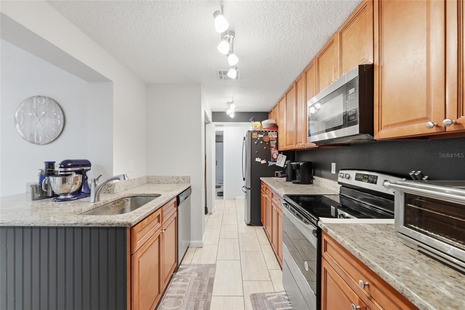 Image 6 of 27 For 2455 Kimberly Drive