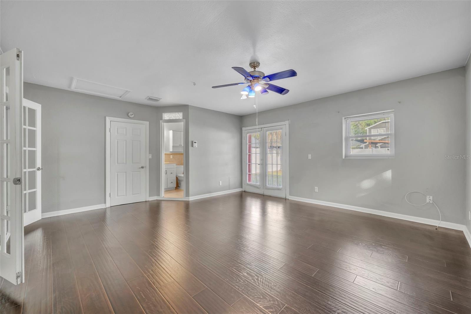 Image 20 of 31 For 1811 Park Lake Street