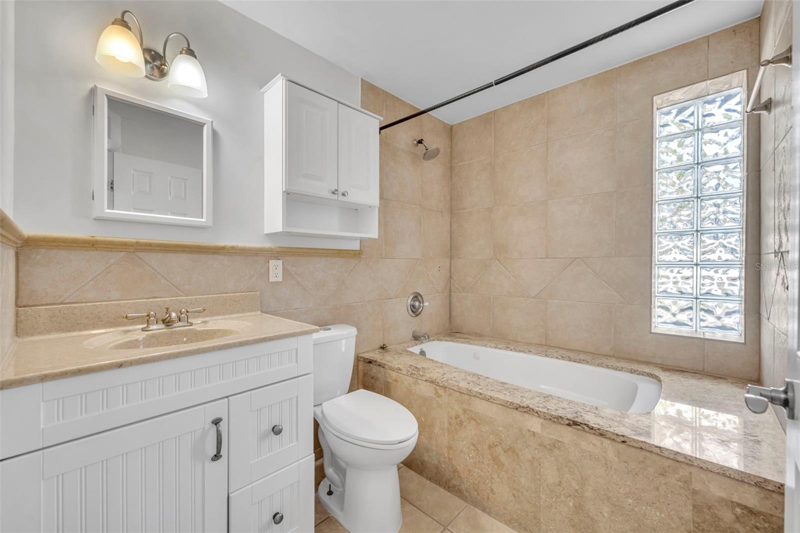 Image 22 of 31 For 1811 Park Lake Street