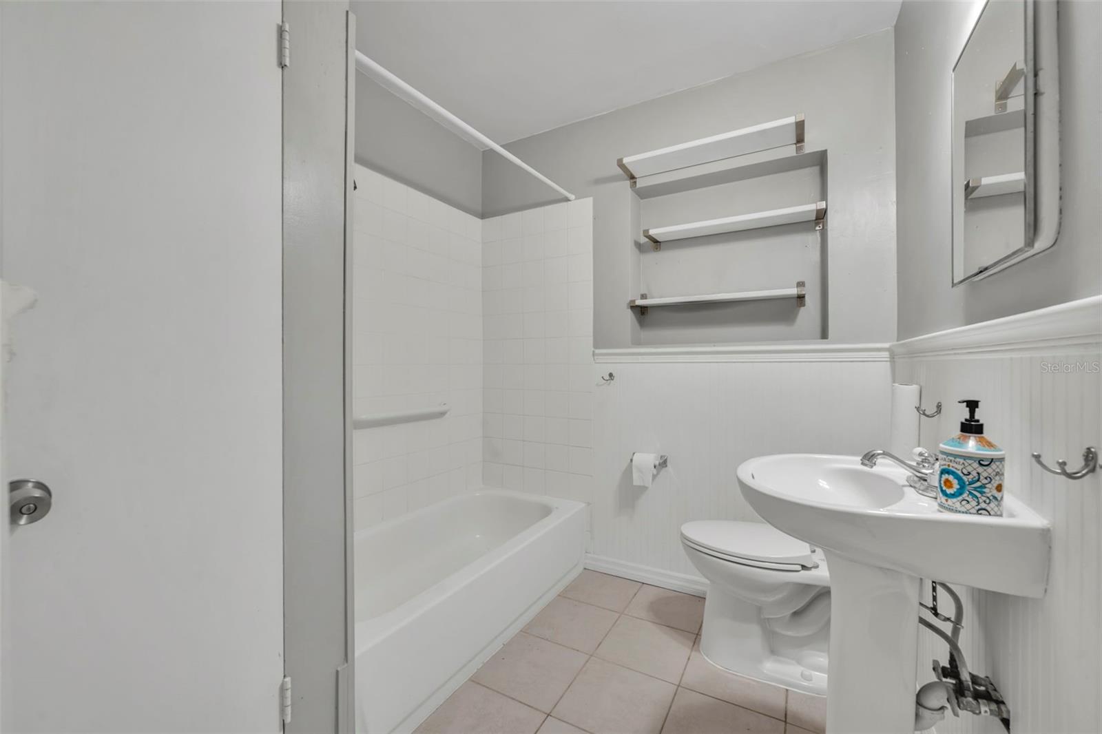 Image 25 of 31 For 1811 Park Lake Street