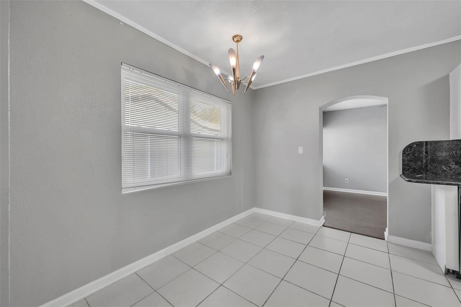 Image 9 of 31 For 1811 Park Lake Street