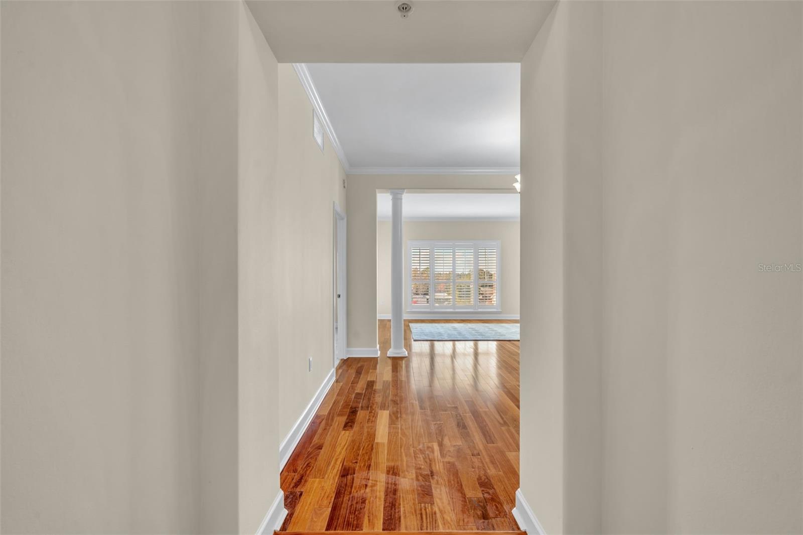 Image 2 of 32 For 2305 Edgewater Drive 1408