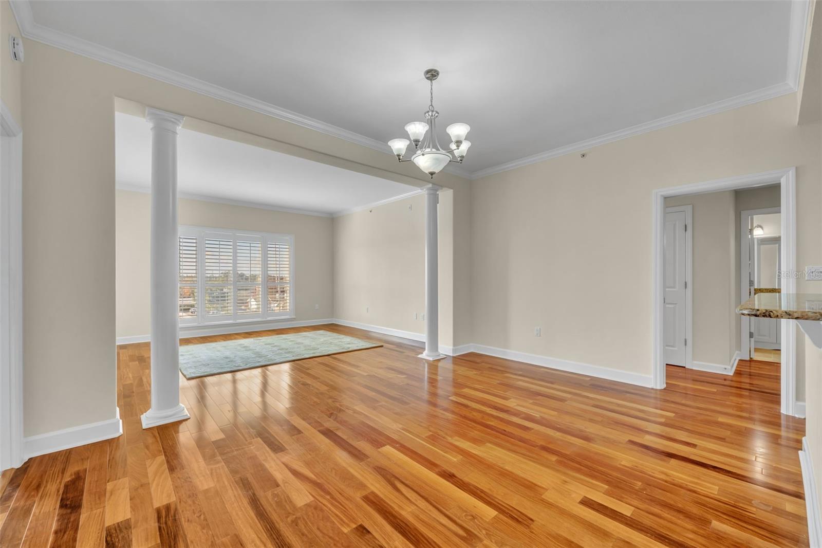 Image 4 of 32 For 2305 Edgewater Drive 1408