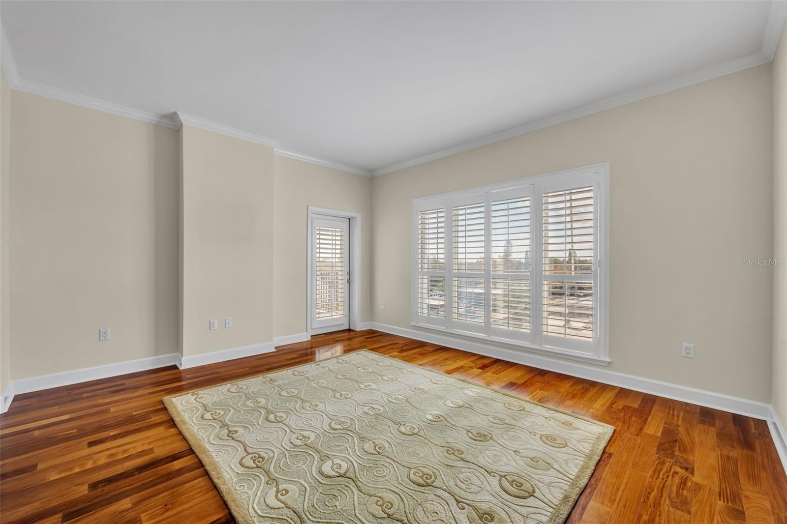 Image 8 of 32 For 2305 Edgewater Drive 1408