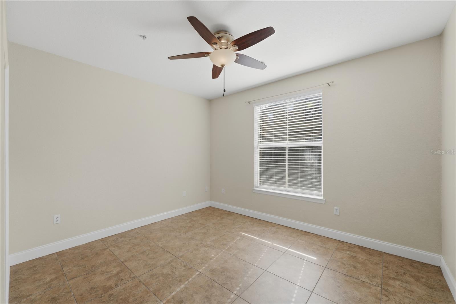 Image 21 of 47 For 6017 Westgate Drive 911