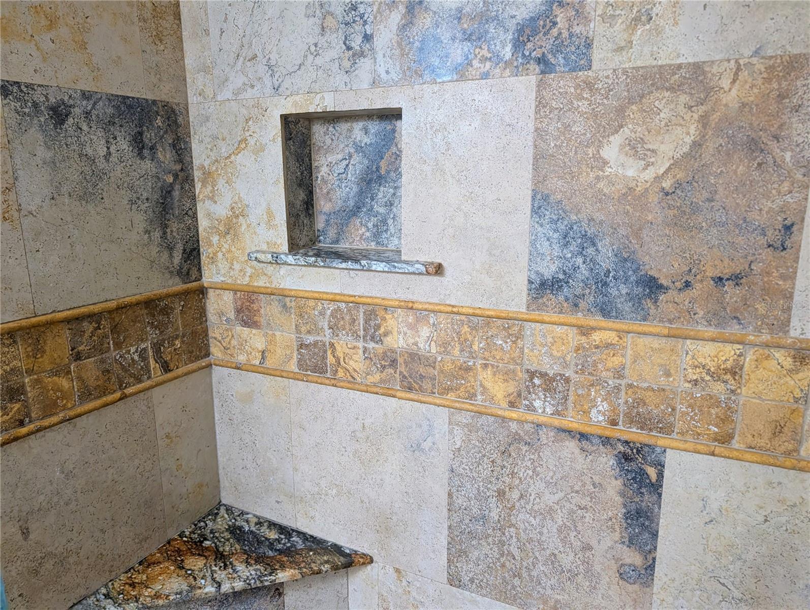 Image 23 of 47 For 6017 Westgate Drive 911