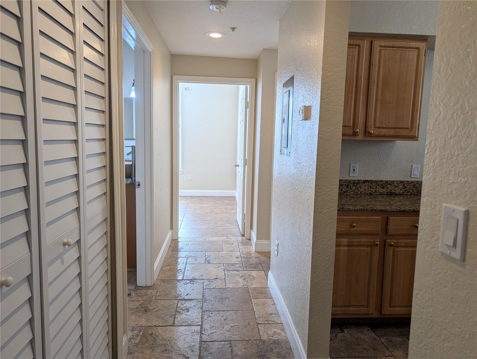 Image 31 of 47 For 6017 Westgate Drive 911