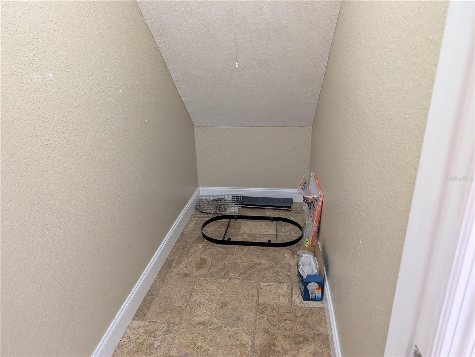 Image 33 of 47 For 6017 Westgate Drive 911