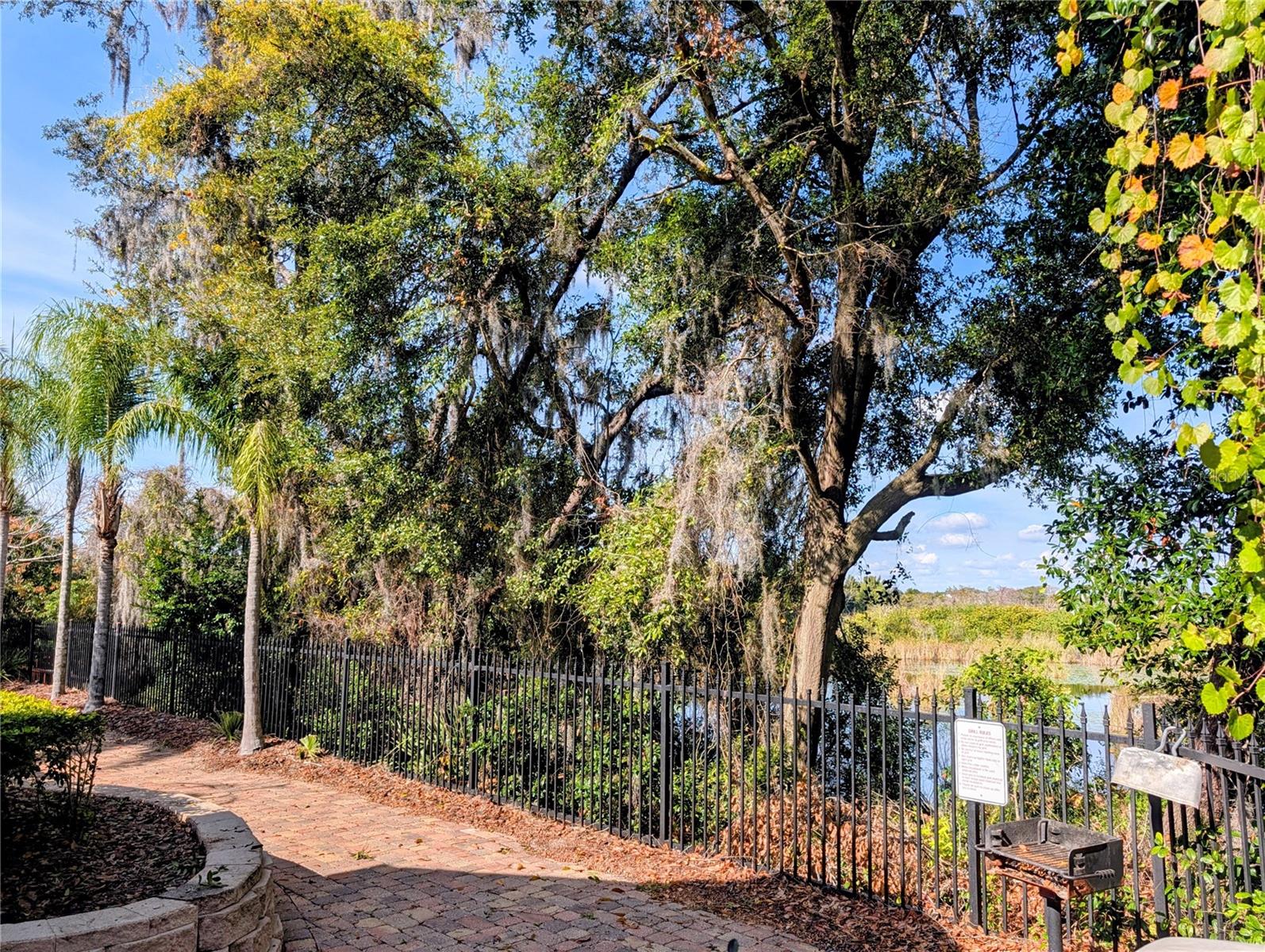 Image 45 of 47 For 6017 Westgate Drive 911