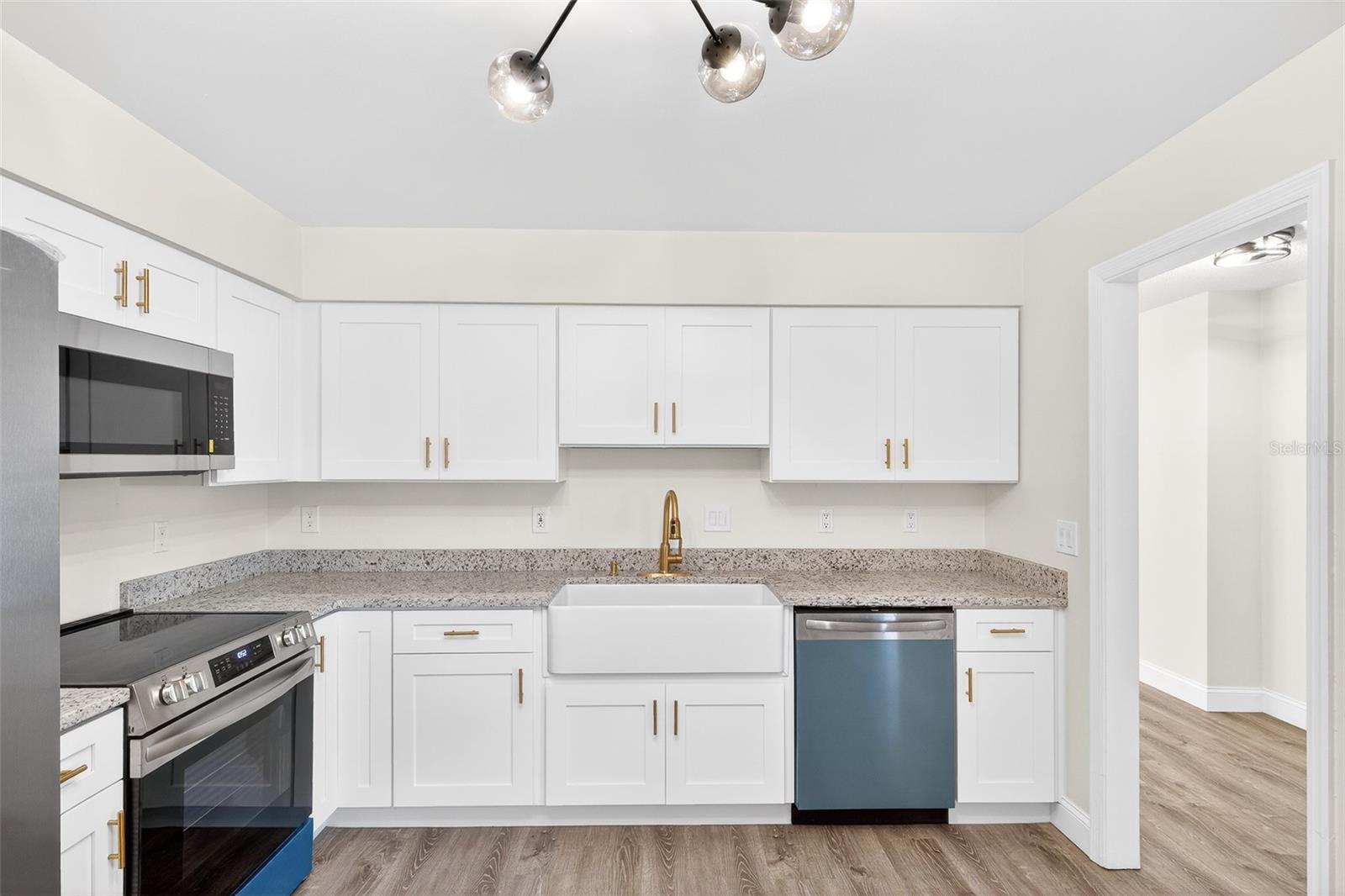 Image 10 of 47 For 303 Fountain Street