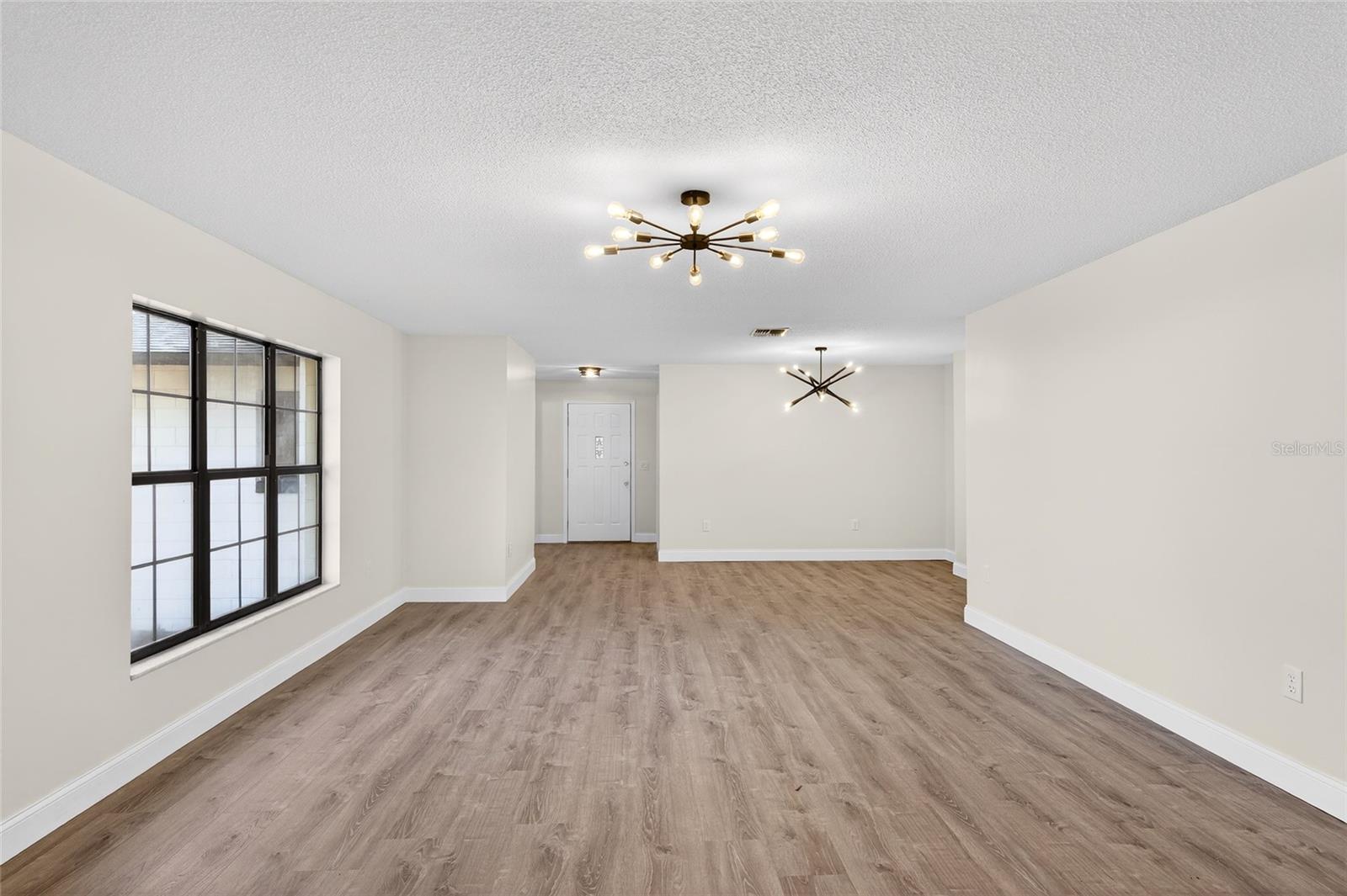 Image 11 of 47 For 303 Fountain Street