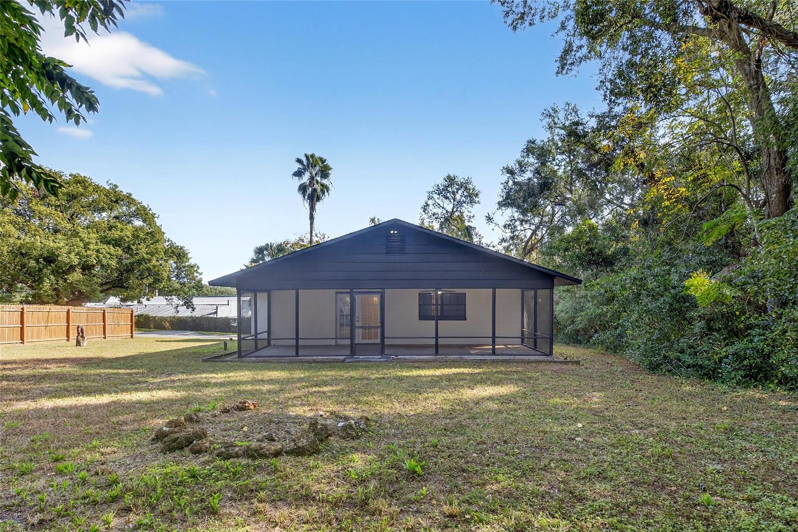 Image 33 of 47 For 303 Fountain Street