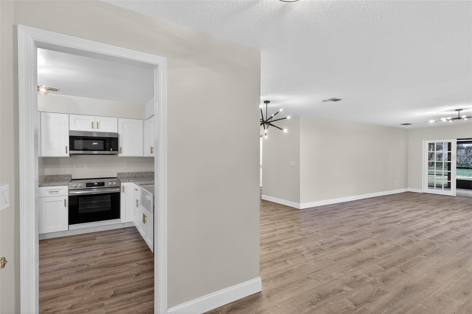 Image 7 of 47 For 303 Fountain Street