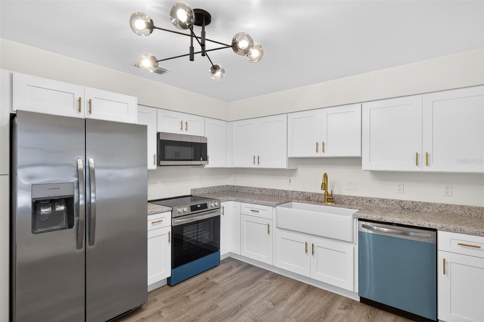 Image 9 of 47 For 303 Fountain Street