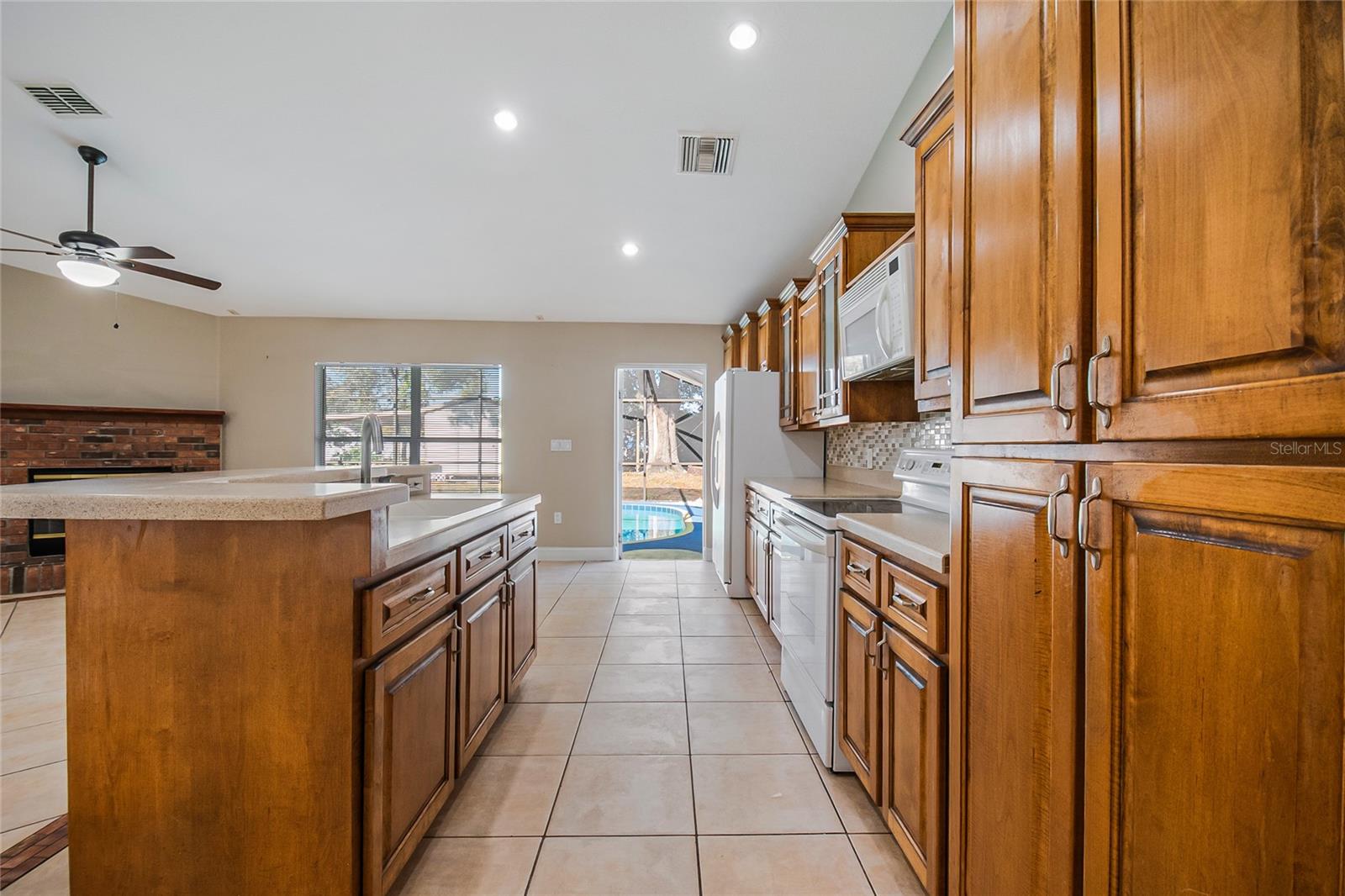 Image 7 of 43 For 1503 Lund Avenue