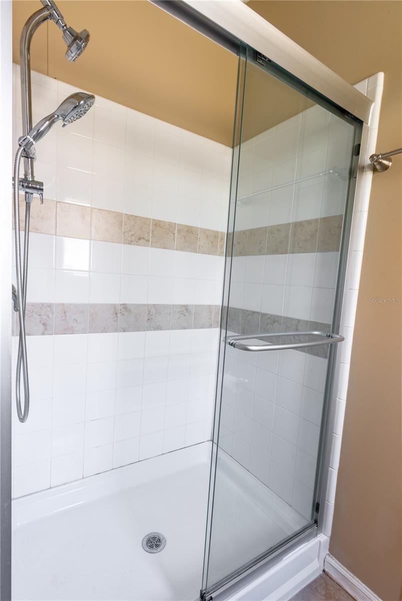 Image 18 of 29 For 17510 Rain Tree Court