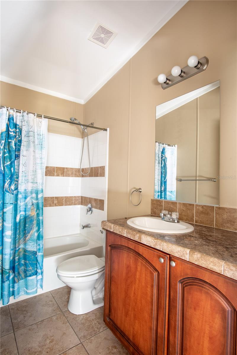 Image 23 of 29 For 17510 Rain Tree Court