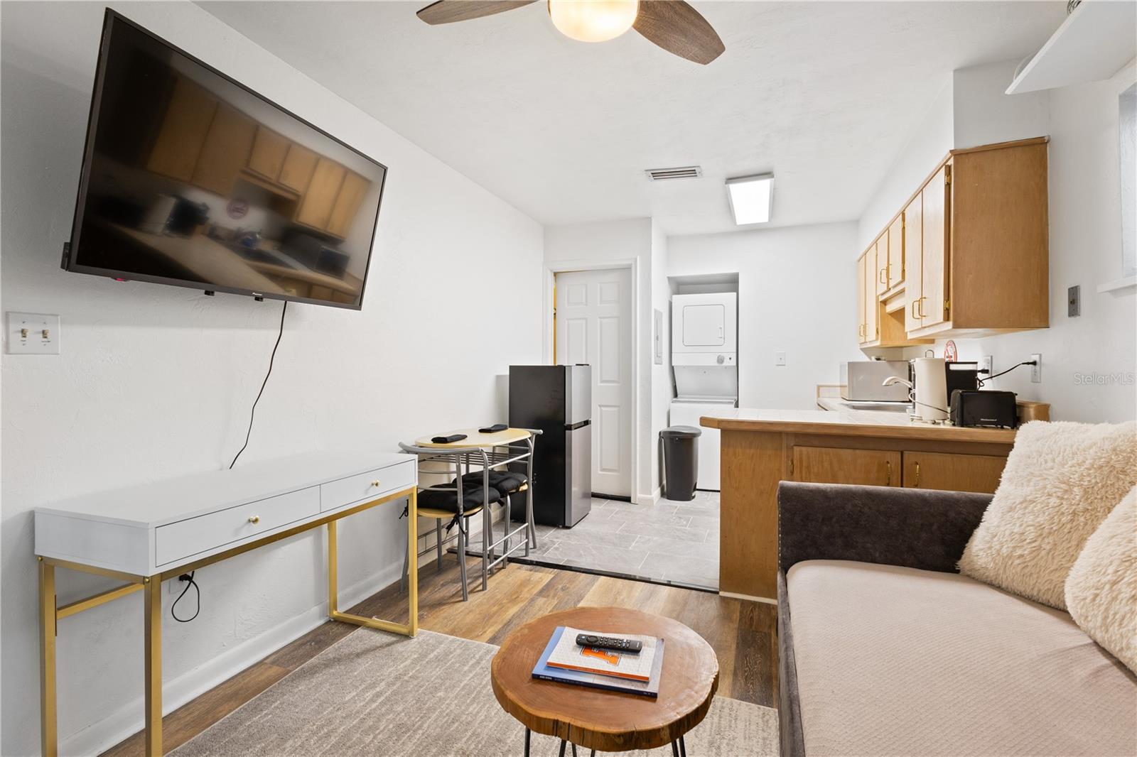 Image 28 of 48 For 20 24th Street