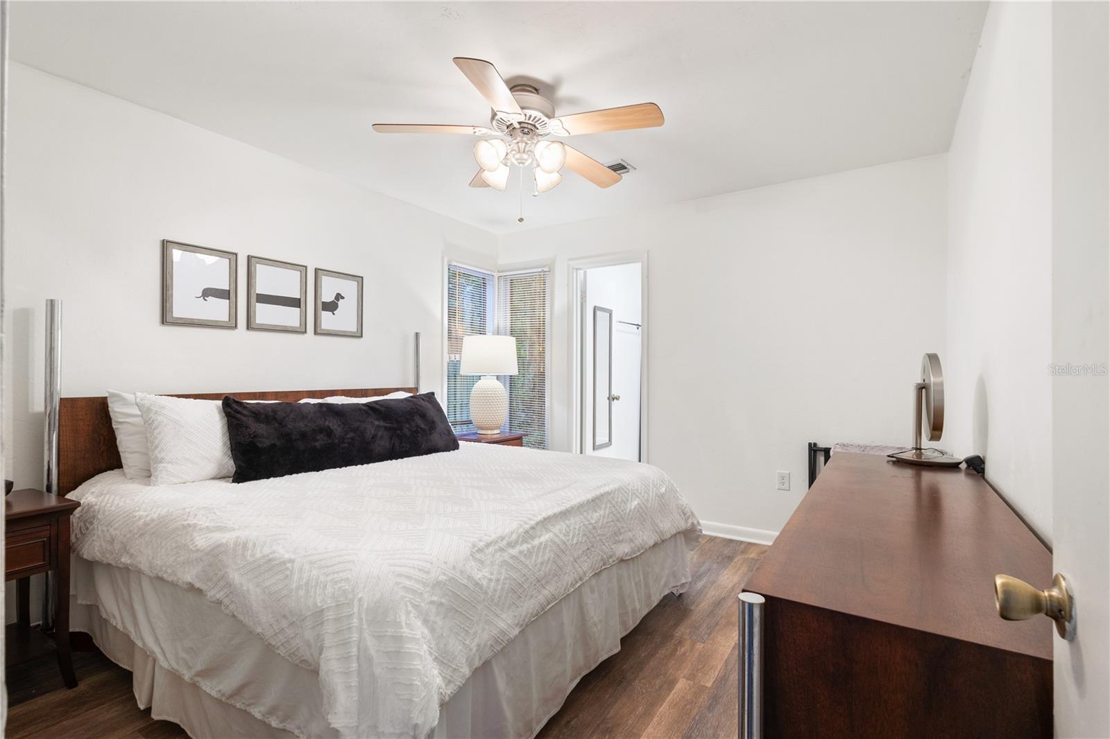 Image 29 of 48 For 20 24th Street