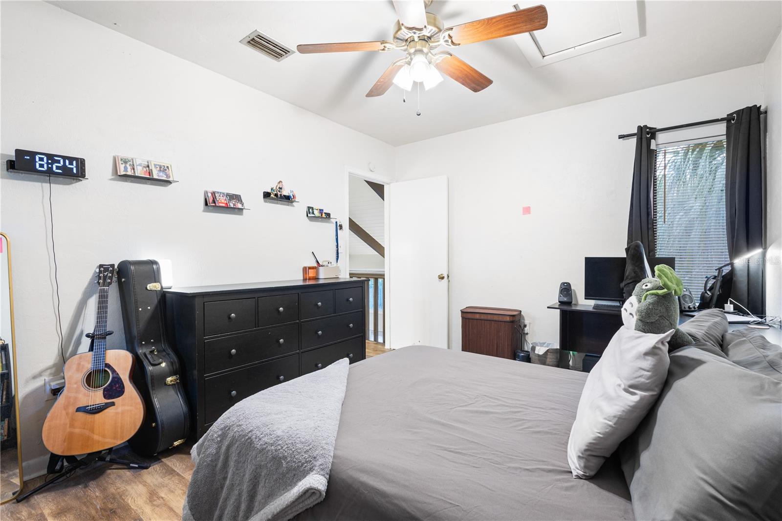 Image 36 of 48 For 20 24th Street