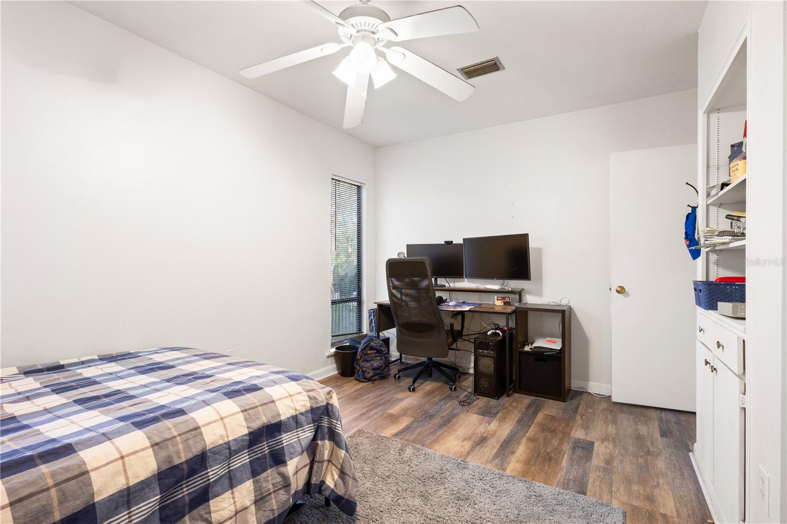 Image 39 of 48 For 20 24th Street