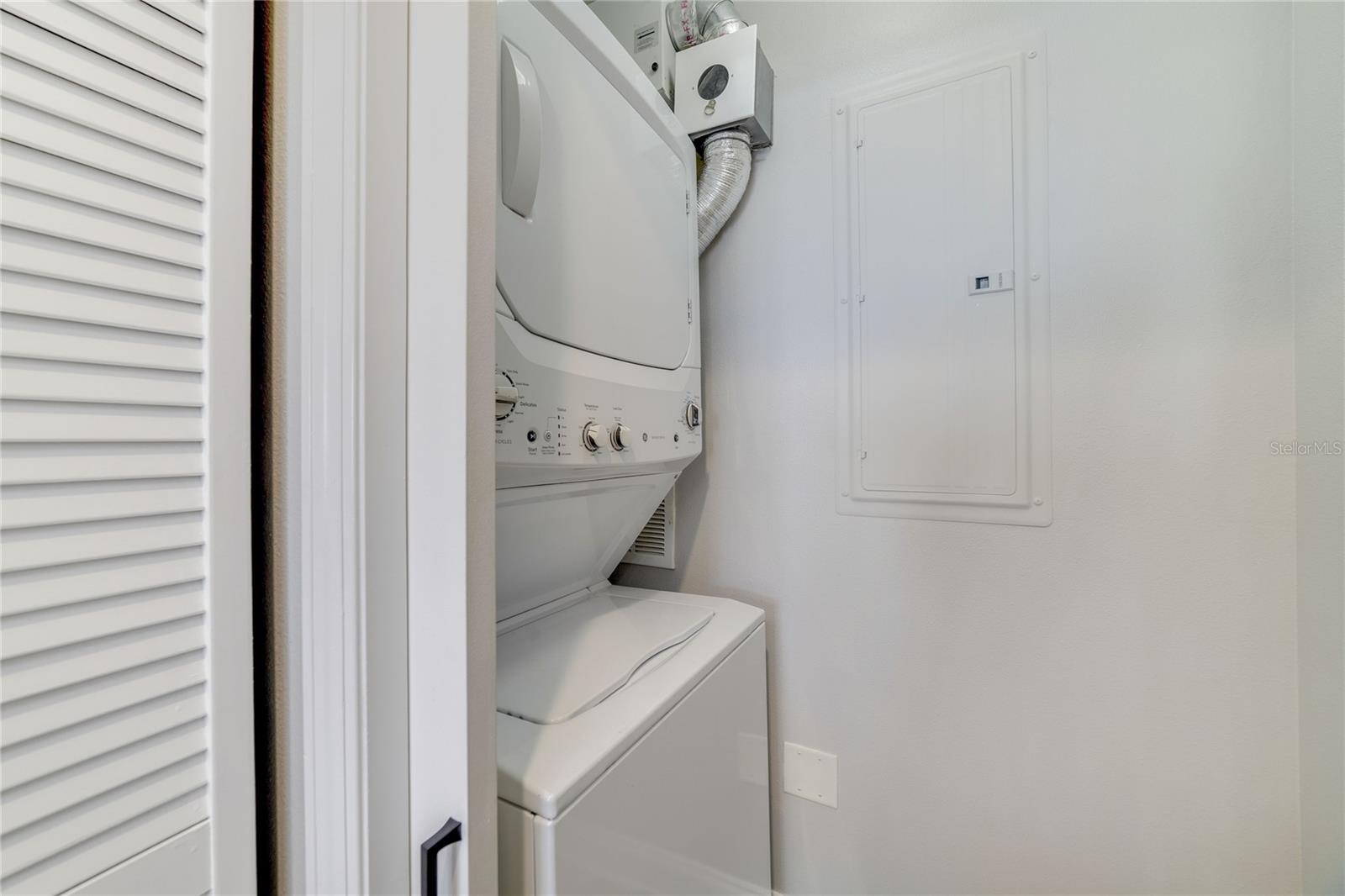 Image 16 of 37 For 13427 Blue Heron Beach Drive 1805