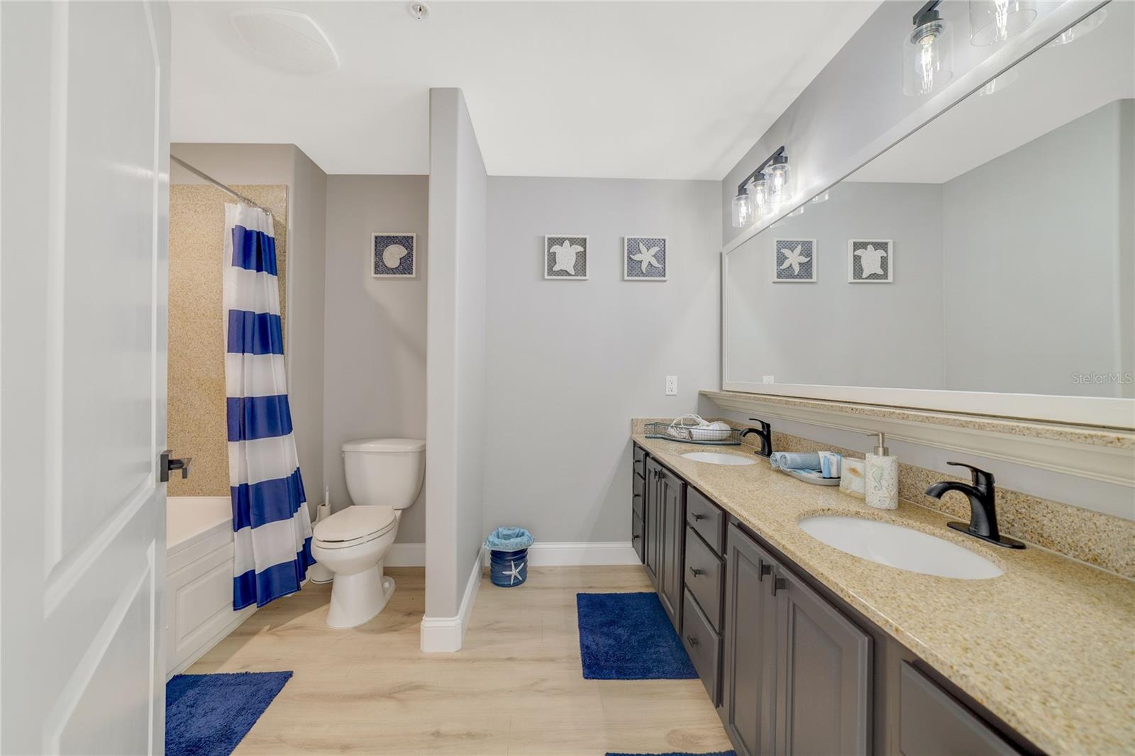 Image 25 of 37 For 13427 Blue Heron Beach Drive 1805