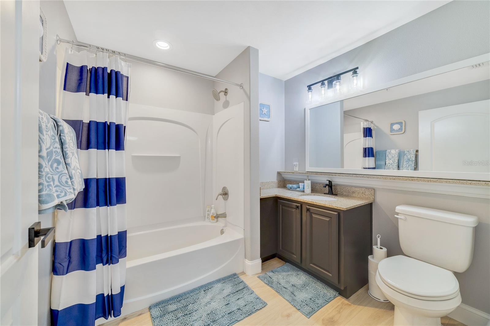 Image 26 of 37 For 13427 Blue Heron Beach Drive 1805