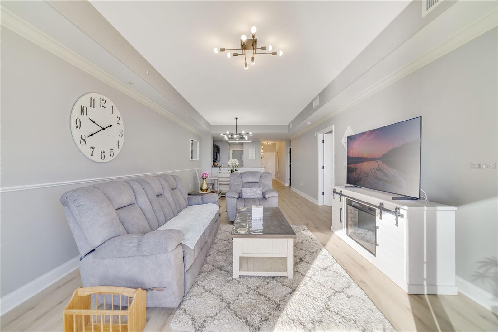 Image 8 of 37 For 13427 Blue Heron Beach Drive 1805