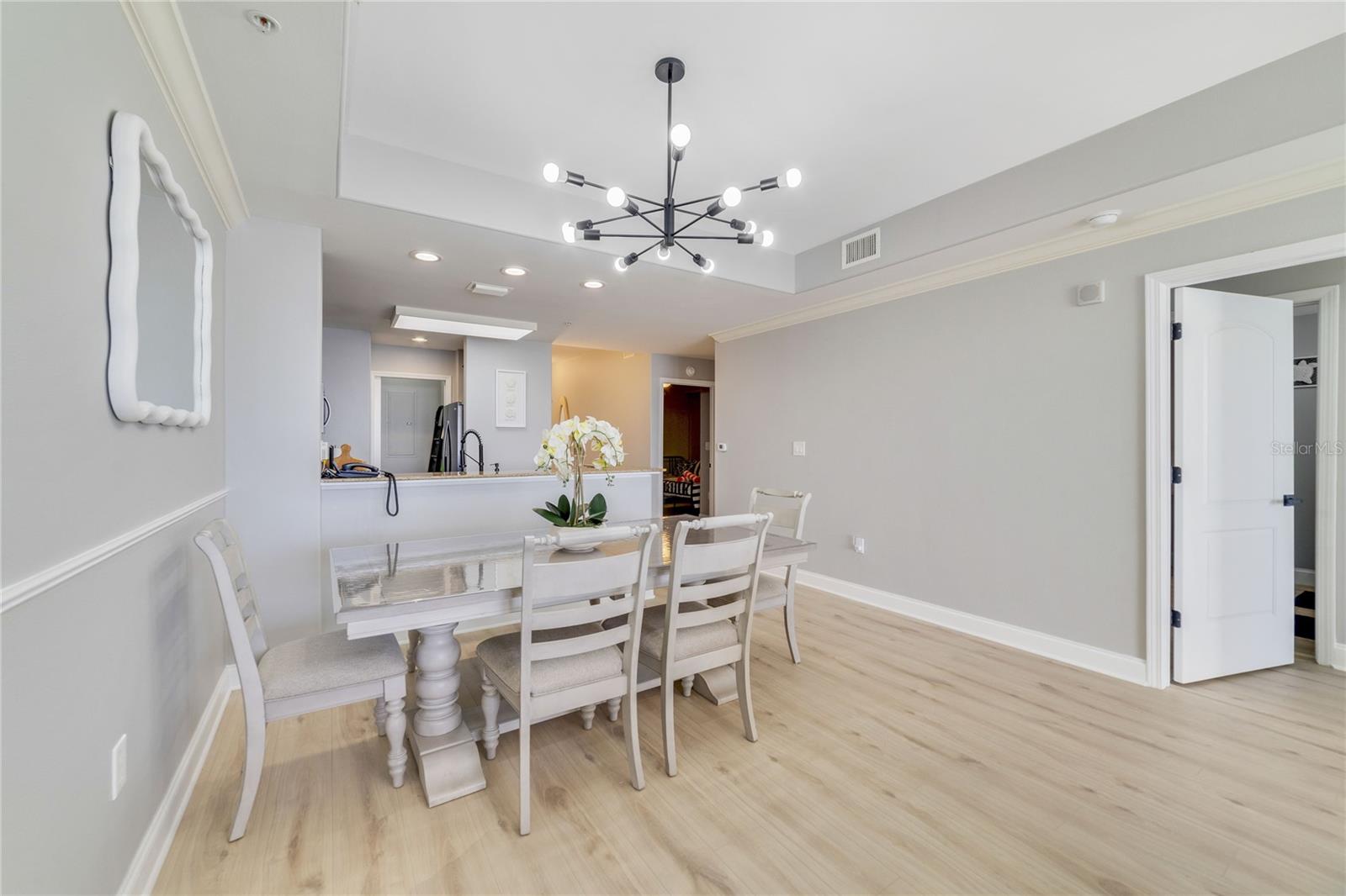 Image 9 of 37 For 13427 Blue Heron Beach Drive 1805