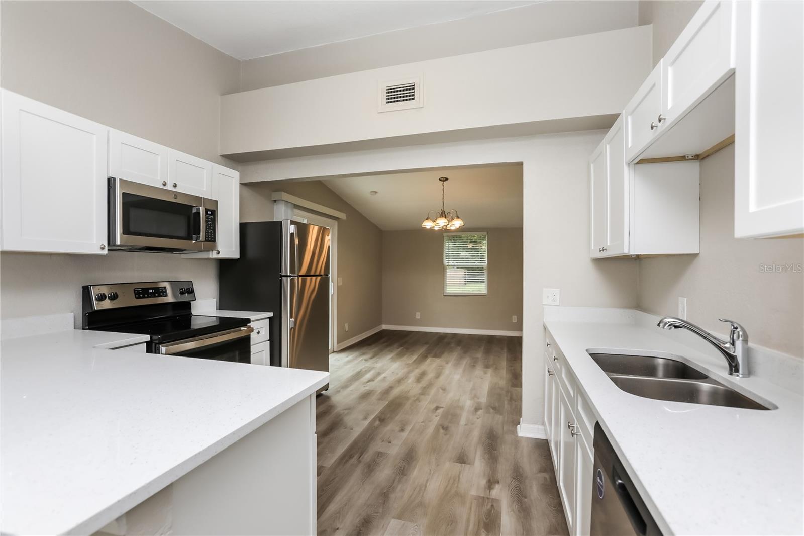 Image 5 of 16 For 2428 Maple Avenue