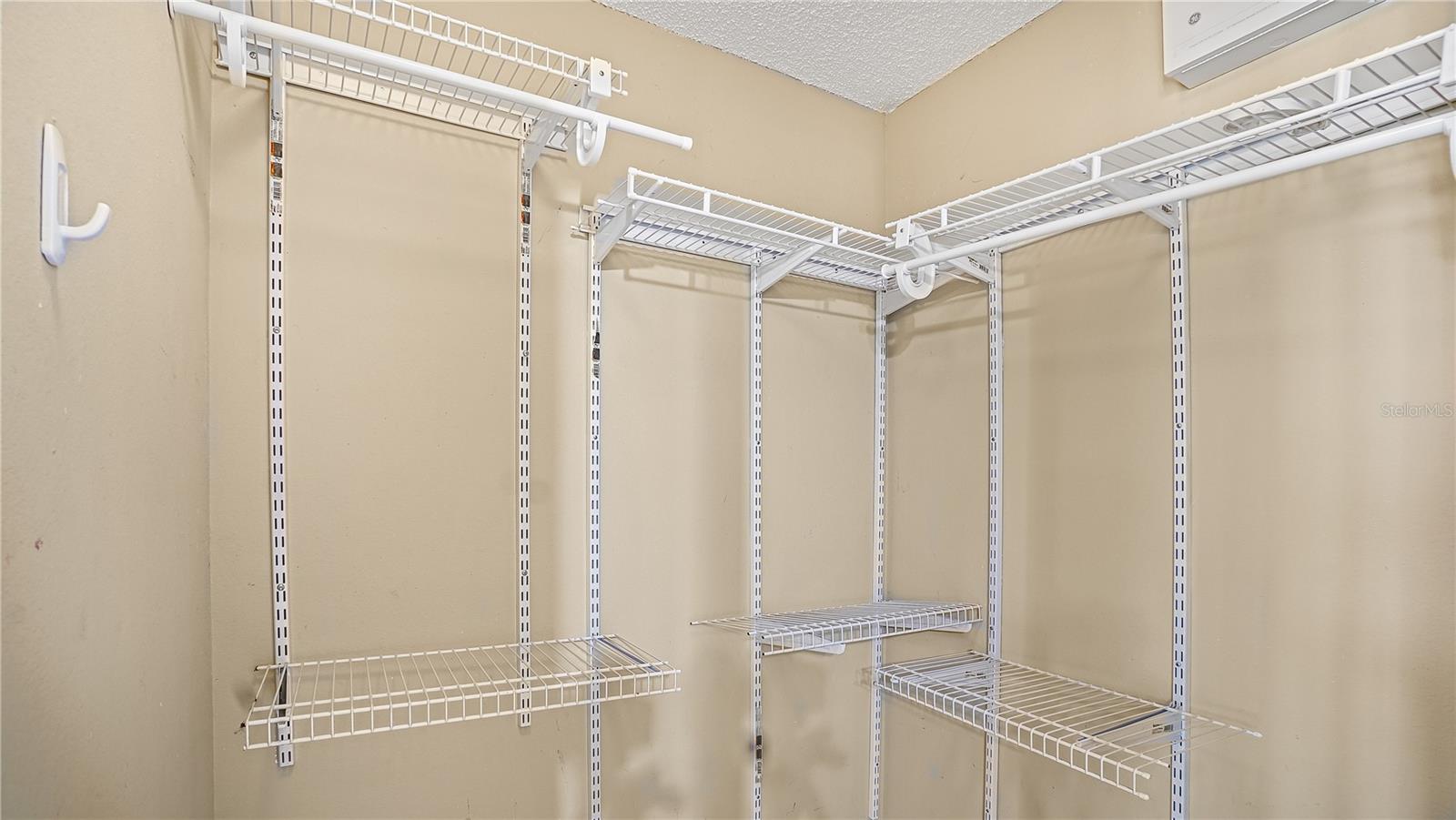 Image 39 of 57 For 820 Westbrook Terrace