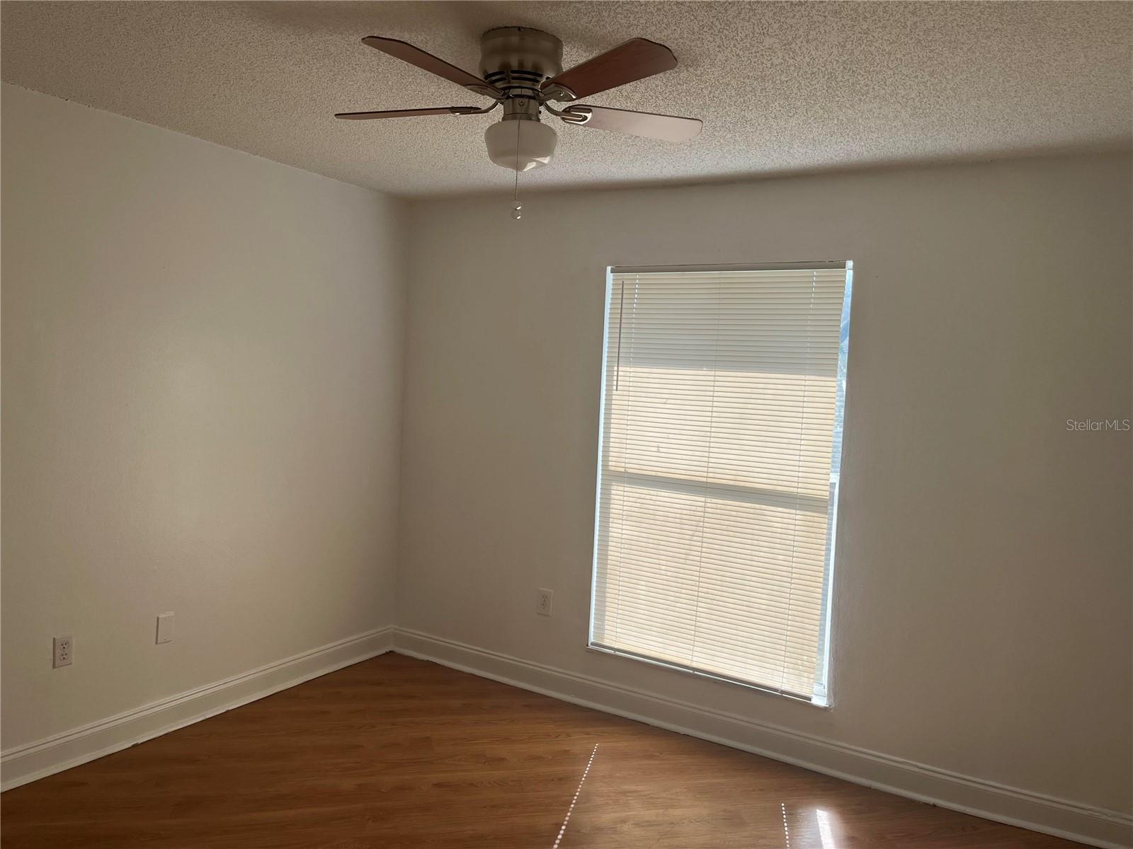 Image 3 of 19 For 1840 Caralee Boulevard 4