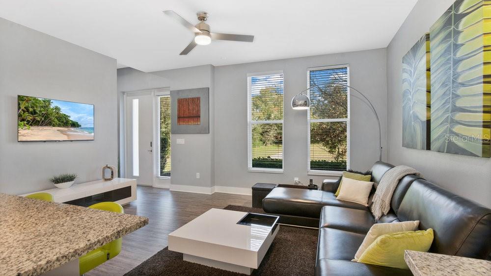 Image 6 of 26 For 1861 Houston Street