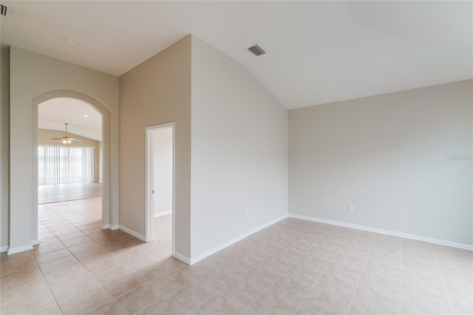 Image 5 of 16 For 521 Painted Leaf Drive