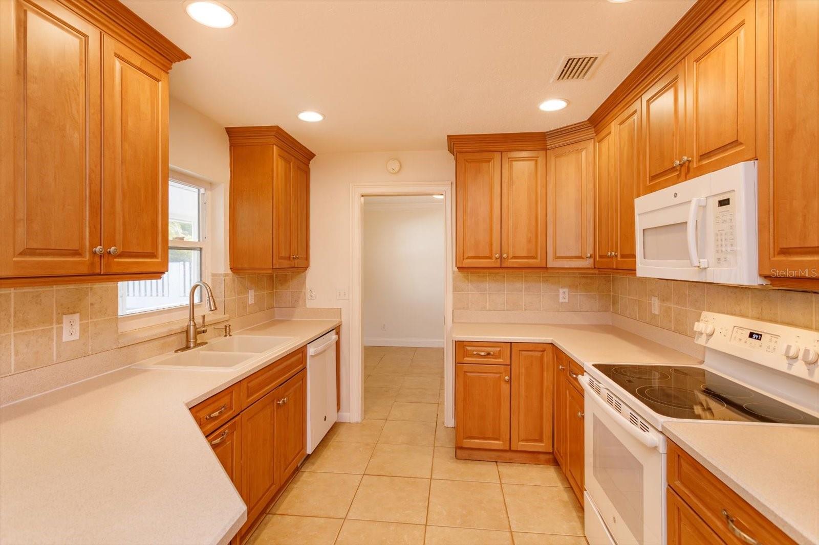 Image 8 of 45 For 326 Fitzhugh Road