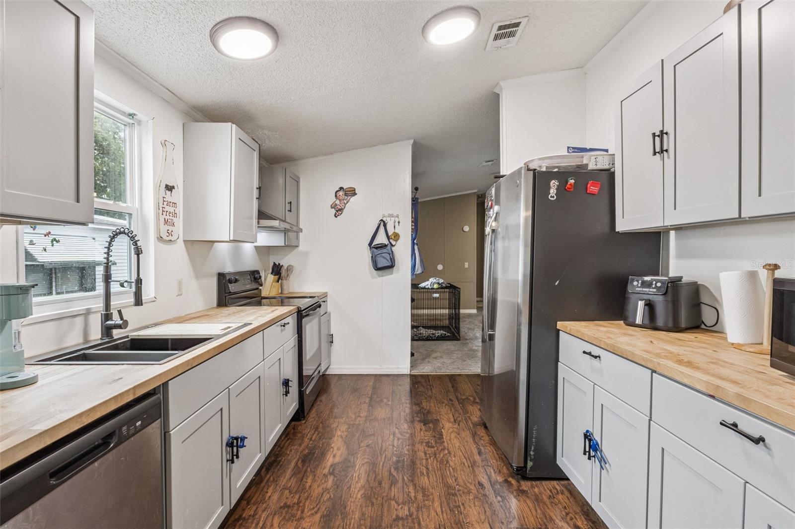 Image 8 of 21 For 4 Cayman Circle