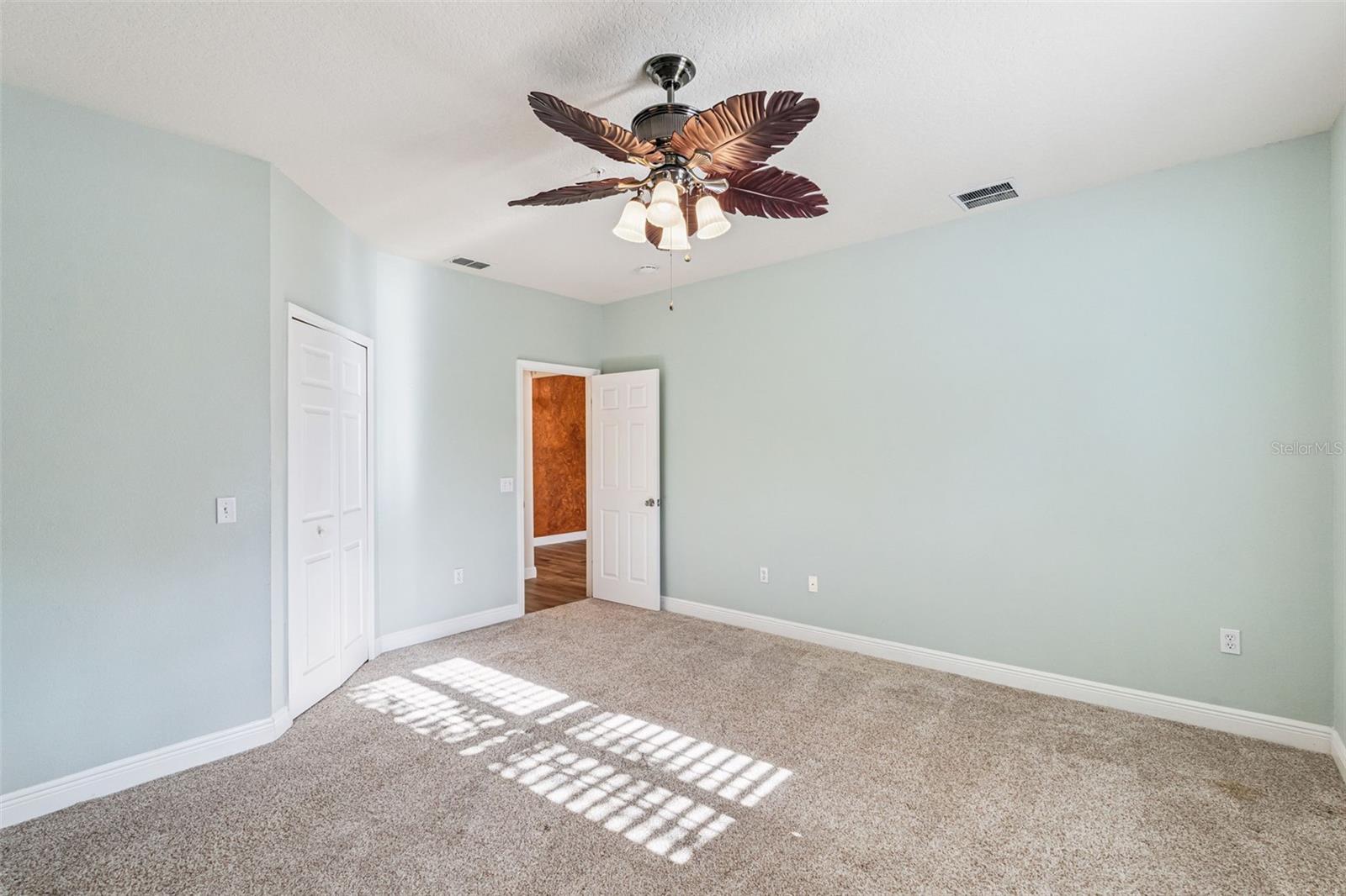 Image 16 of 42 For 316 Southern Pecan Circle 206