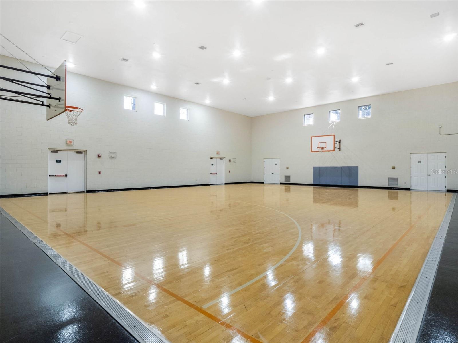 Image 31 of 42 For 316 Southern Pecan Circle 206