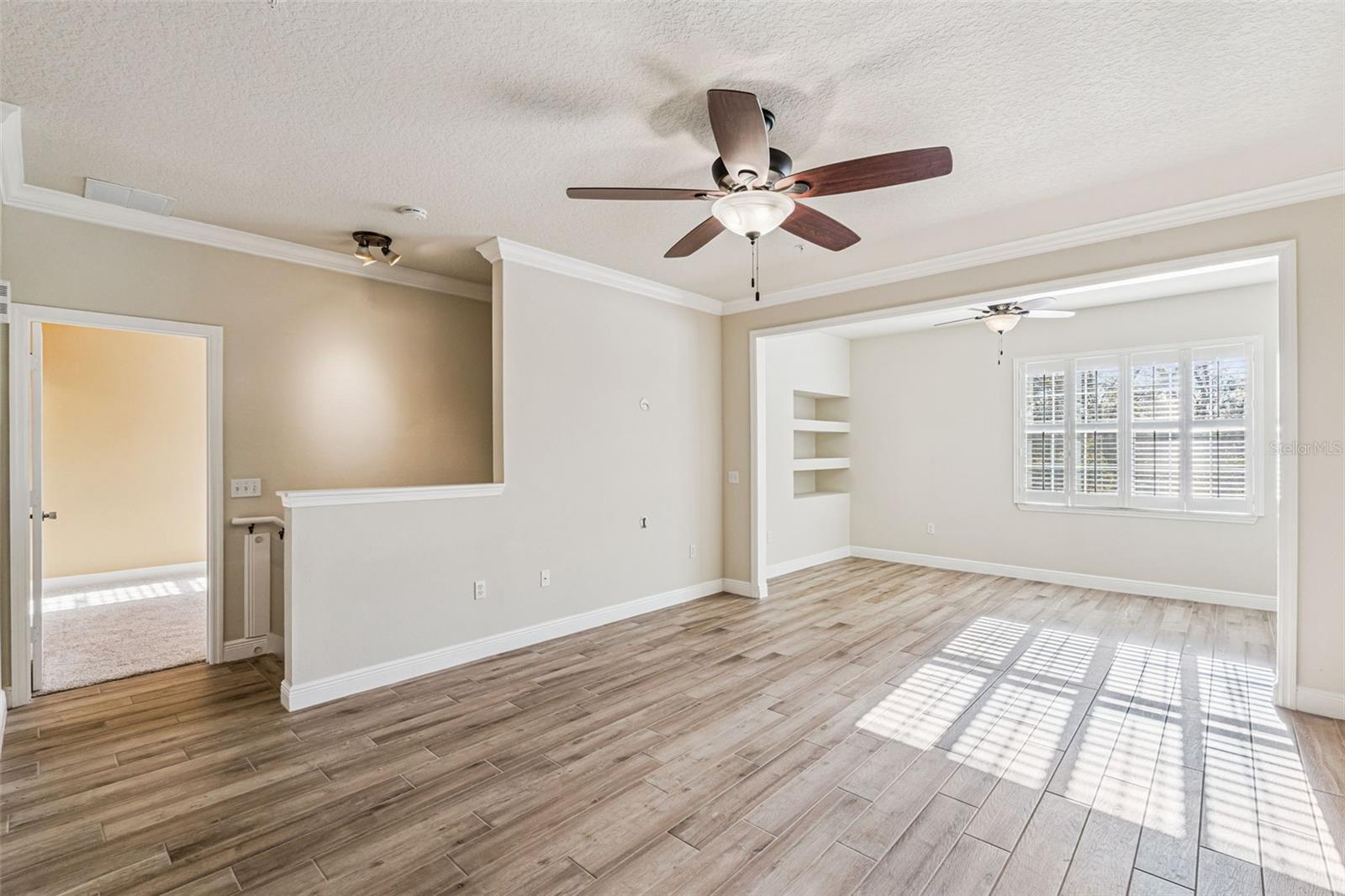 Image 4 of 42 For 316 Southern Pecan Circle 206