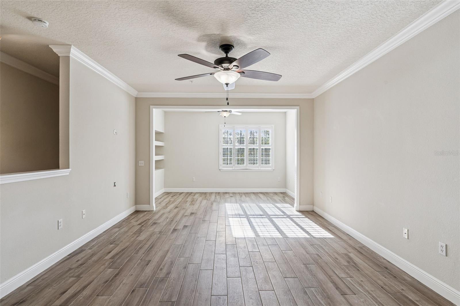 Image 5 of 42 For 316 Southern Pecan Circle 206