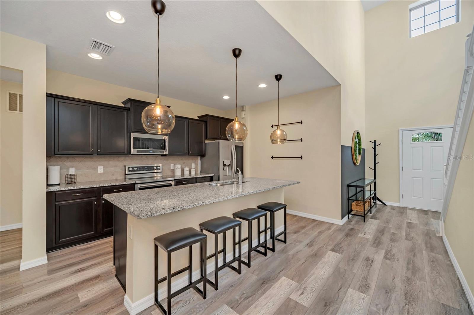 Image 6 of 59 For 1801 Nice Court