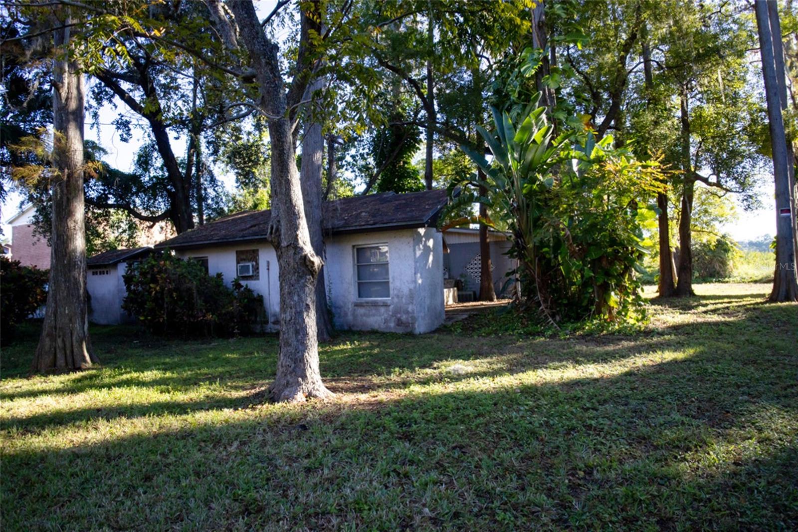 Image 14 of 39 For 4711 Rio Grande Avenue