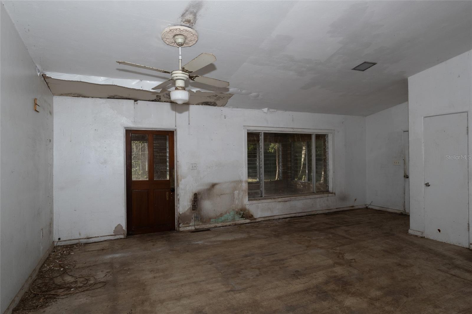 Image 33 of 39 For 4711 Rio Grande Avenue