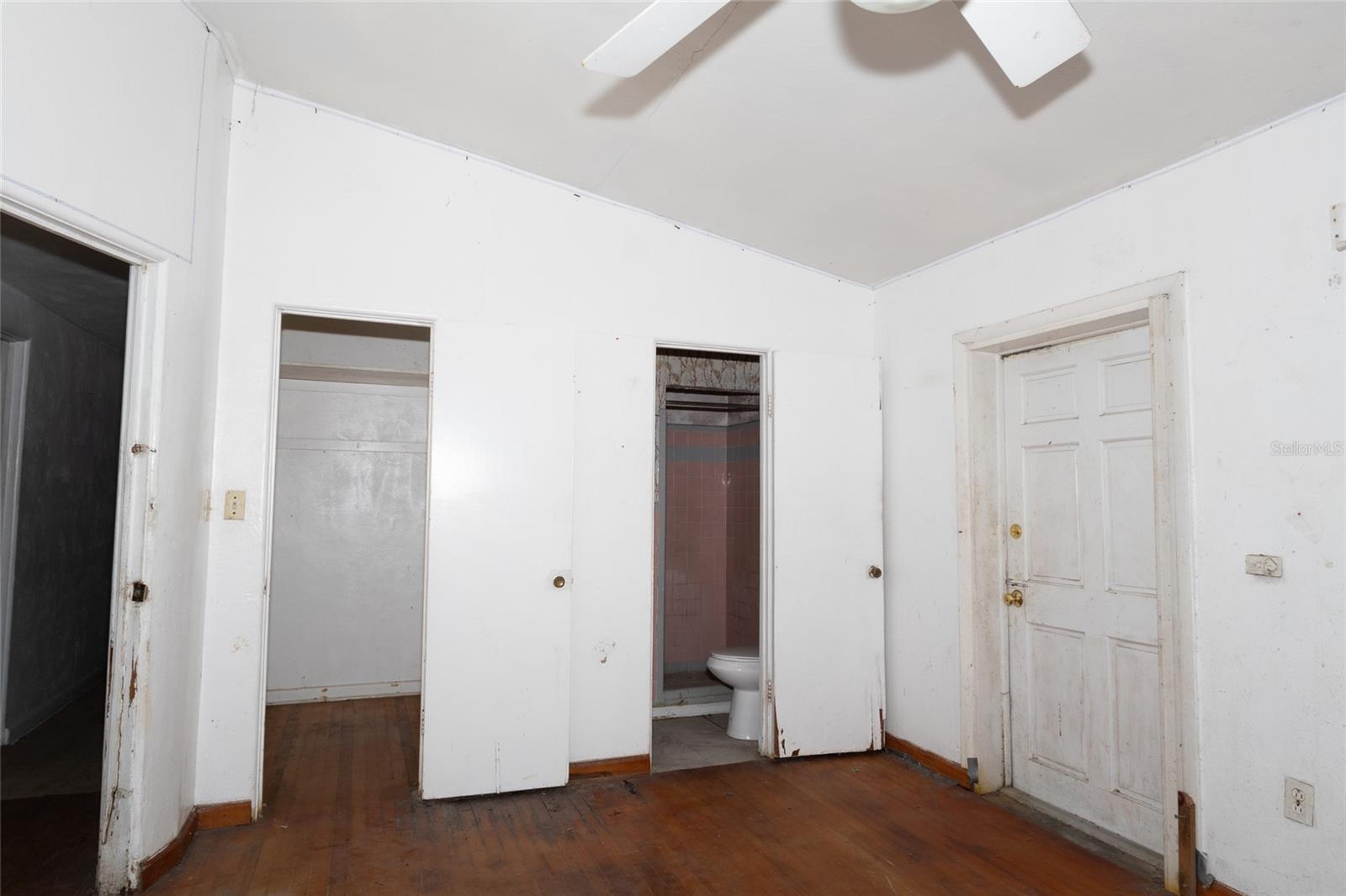 Image 35 of 39 For 4711 Rio Grande Avenue