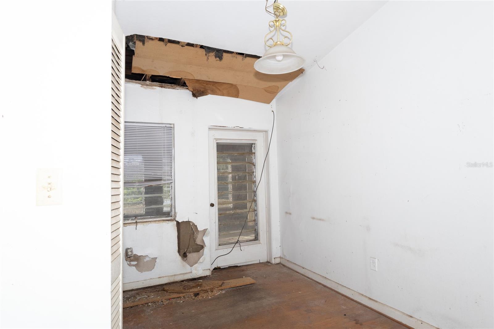 Image 37 of 39 For 4711 Rio Grande Avenue