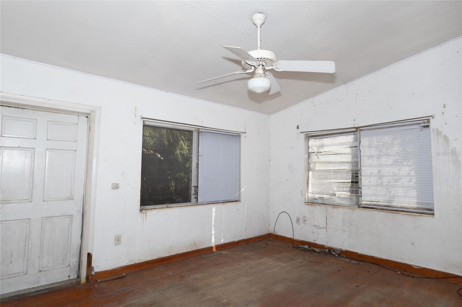 Image 38 of 39 For 4711 Rio Grande Avenue