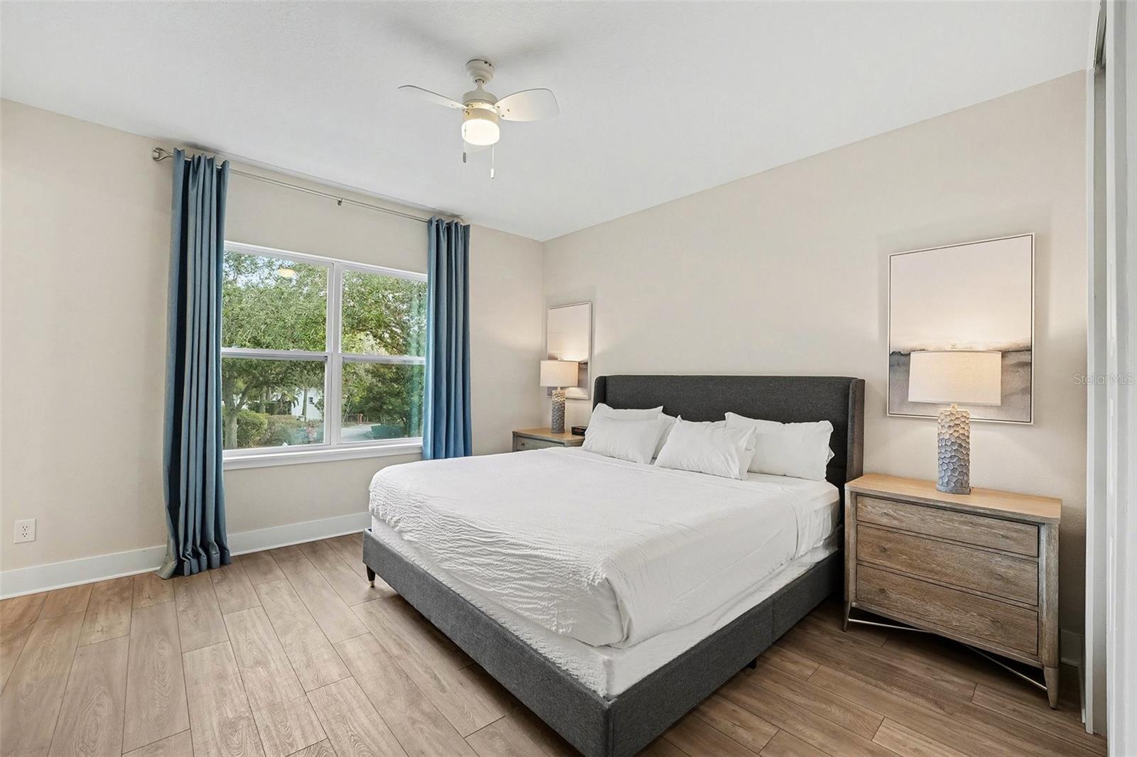 Image 16 of 30 For 7841 Spectrum Drive