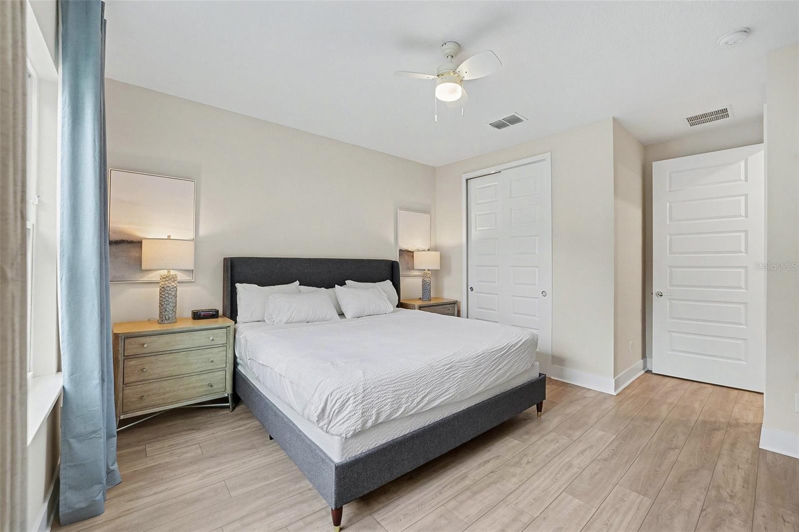 Image 17 of 30 For 7841 Spectrum Drive