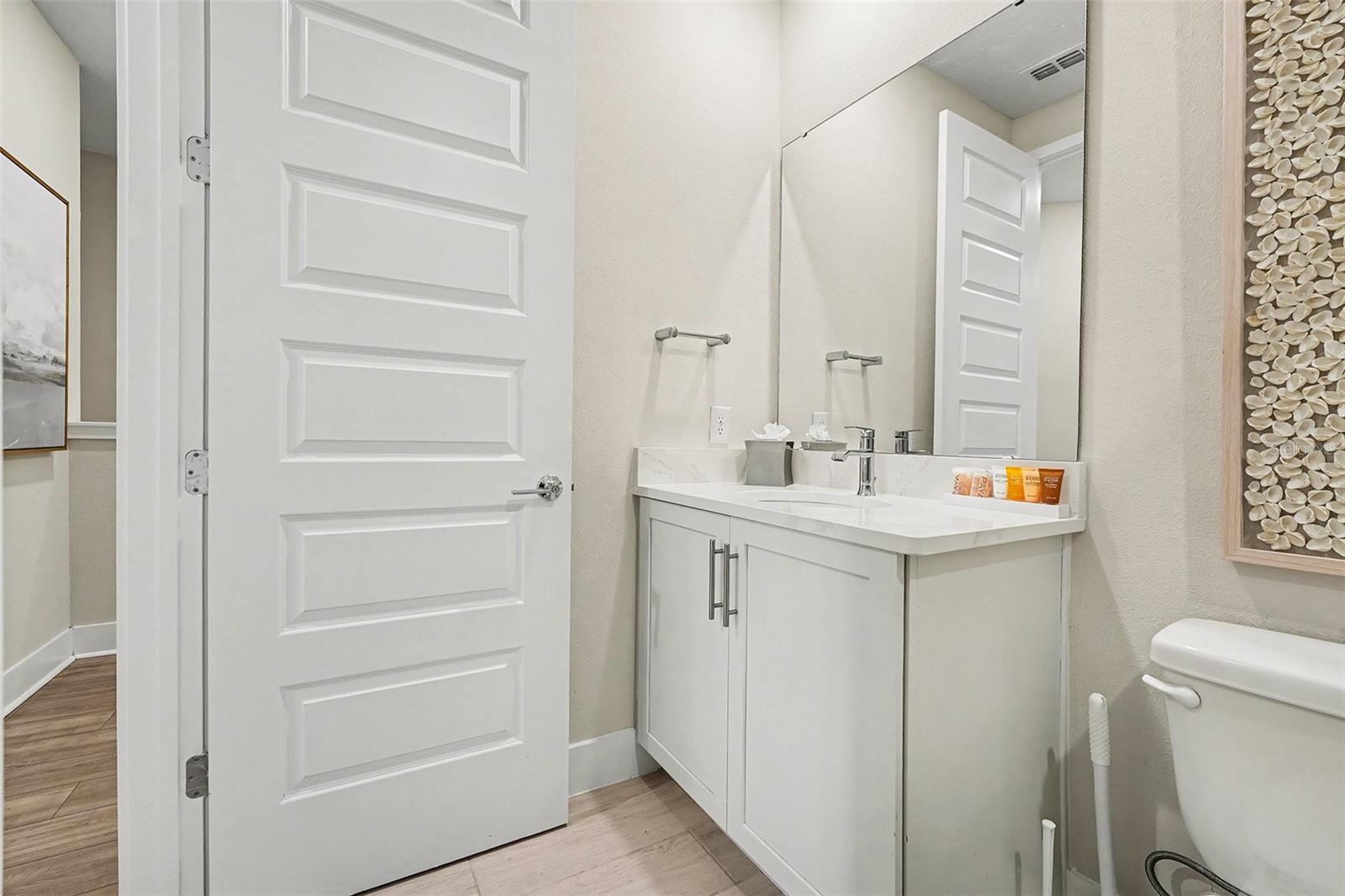 Image 24 of 30 For 7841 Spectrum Drive